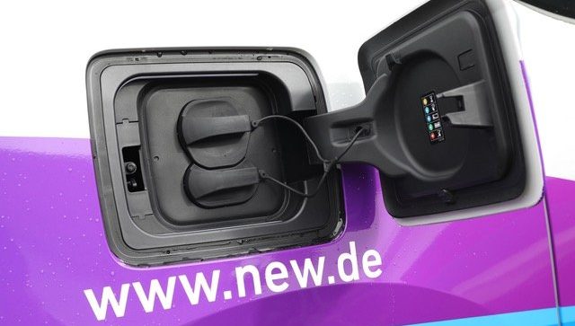 E-Mobilität treibt der Konzern am Niederrhein mit eigenen Flotten und Ladestationen voran.                                                   Foto: NEW AG